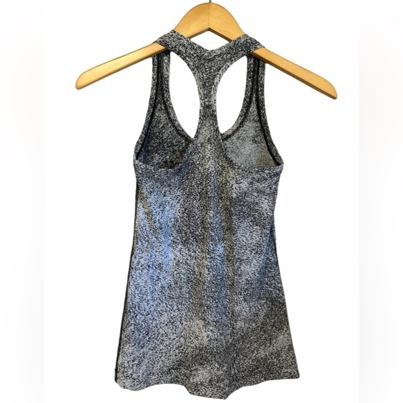 Lululemon Cool Racerback II Women's Tank size 2 No Size tag see measurements - Picture 2 of 3
